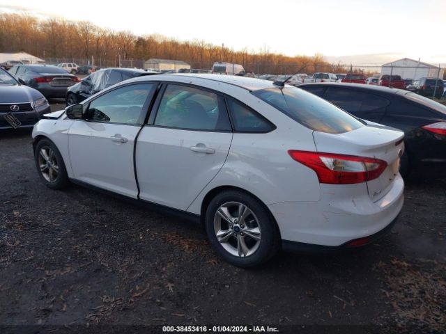 Photo 2 VIN: 1FADP3F24EL170932 - FORD FOCUS 