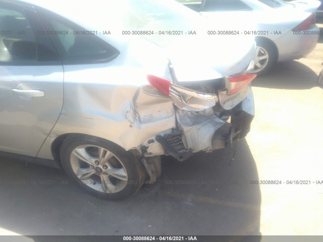 Photo 5 VIN: 1FADP3F24EL355627 - FORD FOCUS 