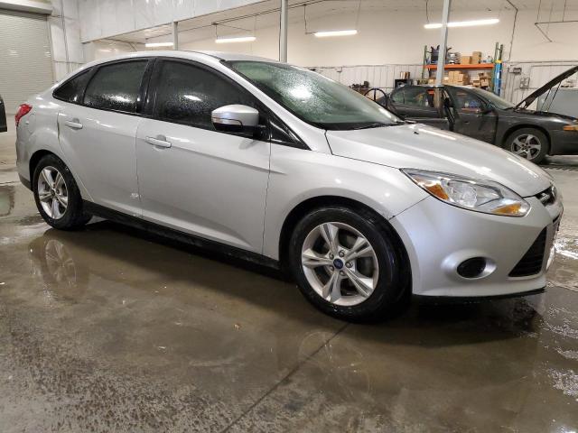 Photo 3 VIN: 1FADP3F24EL374033 - FORD FOCUS 