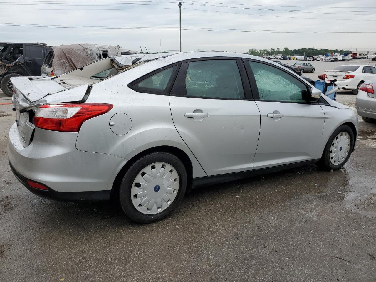 Photo 2 VIN: 1FADP3F24EL393813 - FORD FOCUS 