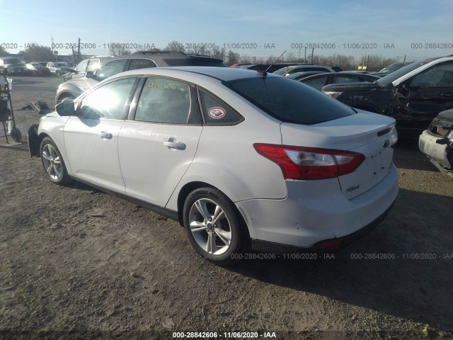 Photo 2 VIN: 1FADP3F24EL437552 - FORD FOCUS 