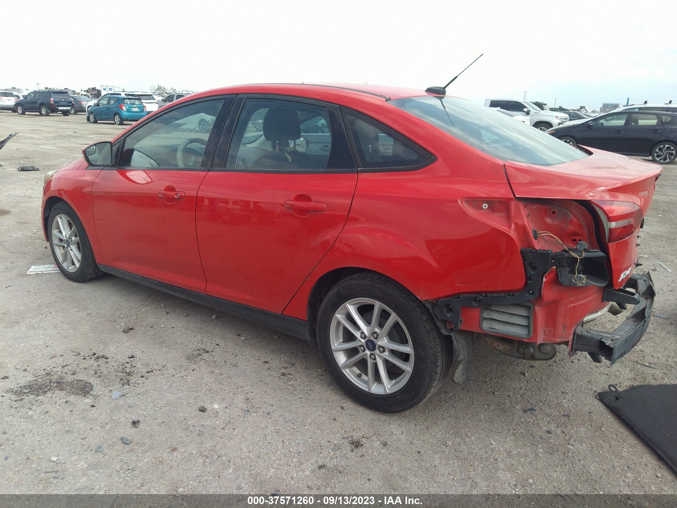 Photo 2 VIN: 1FADP3F24FL270997 - FORD FOCUS 