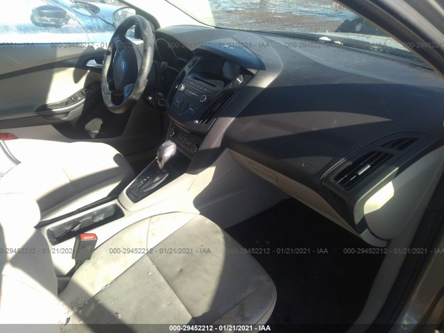 Photo 4 VIN: 1FADP3F24GL243316 - FORD FOCUS 