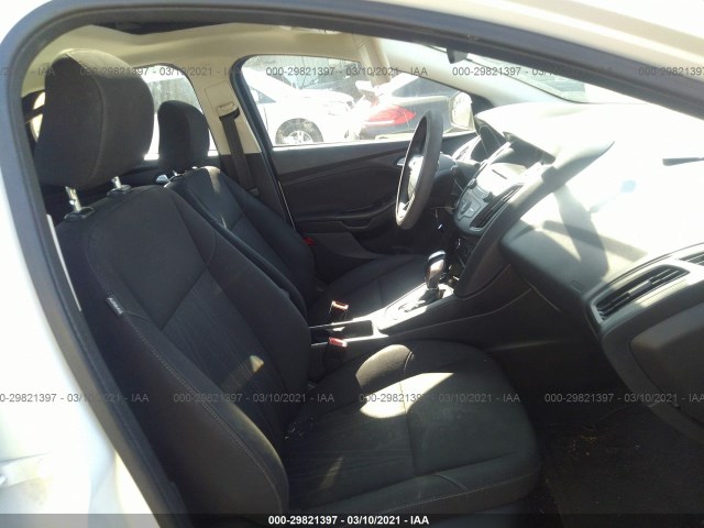 Photo 4 VIN: 1FADP3F24GL272332 - FORD FOCUS 