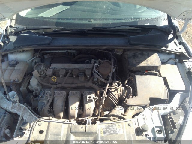 Photo 9 VIN: 1FADP3F24GL272332 - FORD FOCUS 