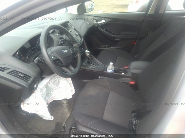 Photo 4 VIN: 1FADP3F24GL377808 - FORD FOCUS 