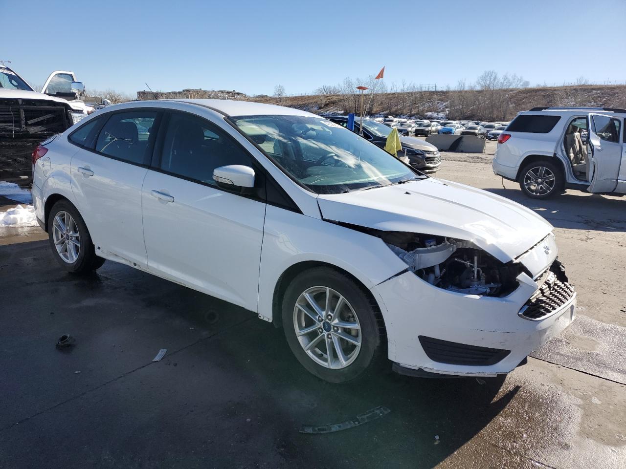 Photo 3 VIN: 1FADP3F24GL398917 - FORD FOCUS 