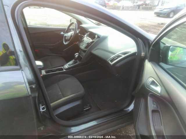 Photo 4 VIN: 1FADP3F24GL401038 - FORD FOCUS 