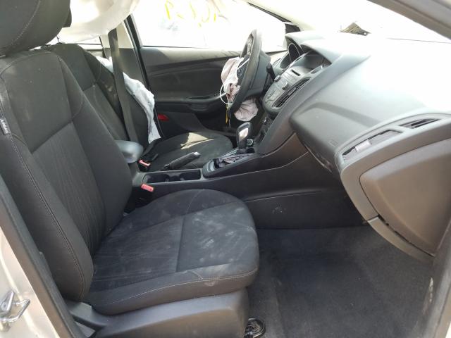 Photo 4 VIN: 1FADP3F24HL216313 - FORD FOCUS SE 