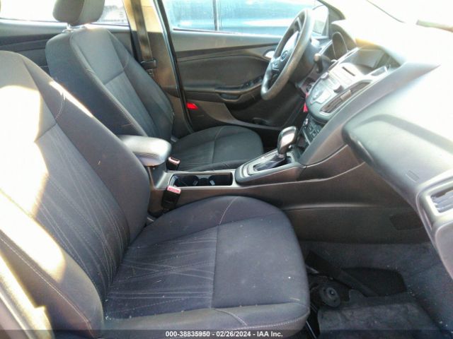 Photo 4 VIN: 1FADP3F24HL223617 - FORD FOCUS 