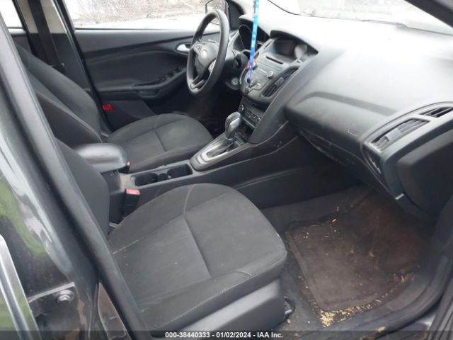 Photo 4 VIN: 1FADP3F24HL232883 - FORD FOCUS 