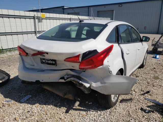 Photo 3 VIN: 1FADP3F24JL215815 - FORD FOCUS SE 