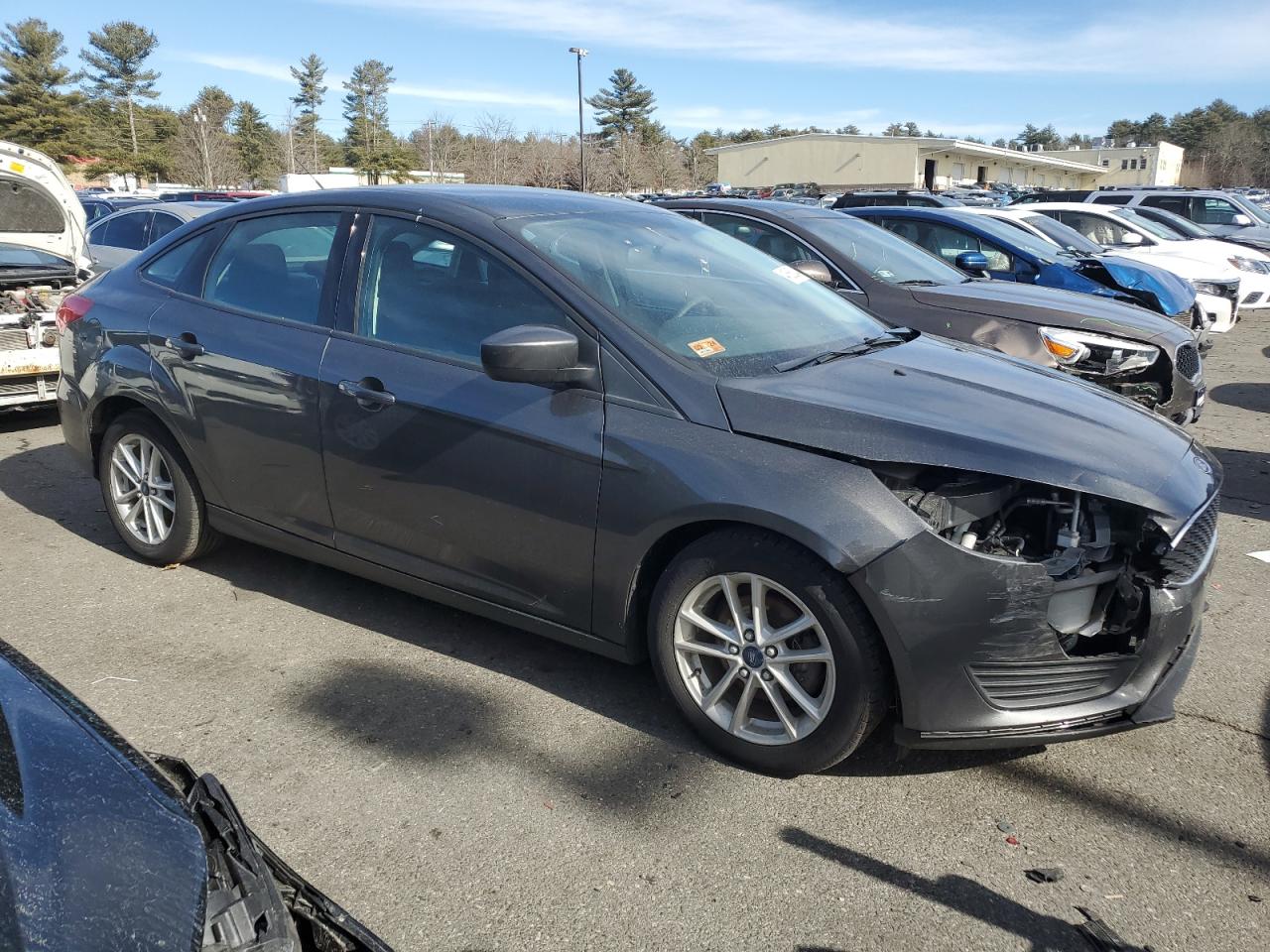 Photo 3 VIN: 1FADP3F24JL297920 - FORD FOCUS 