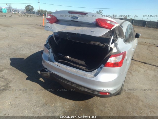 Photo 5 VIN: 1FADP3F25DL264770 - FORD FOCUS 