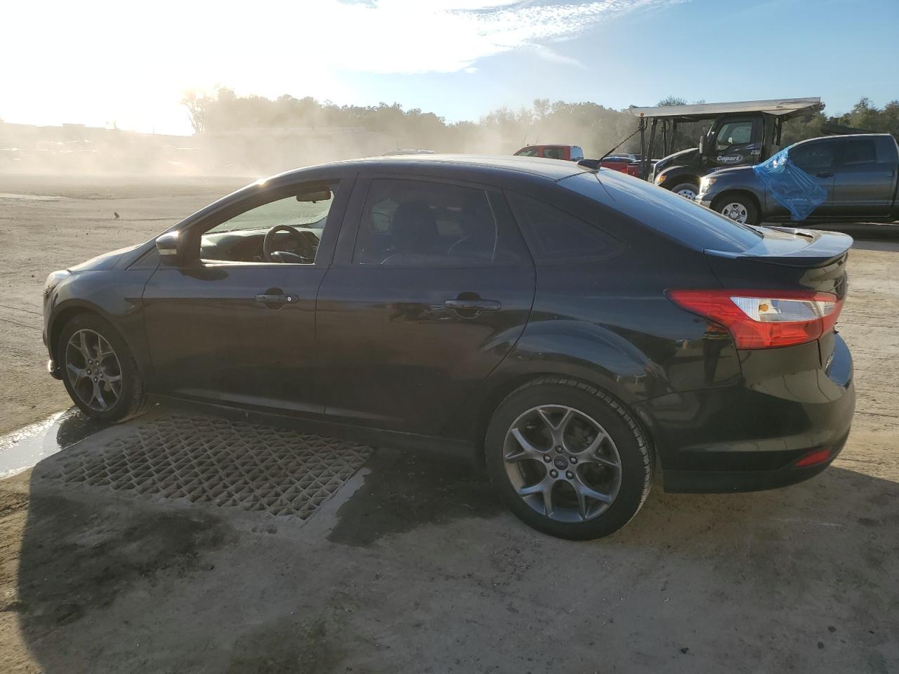 Photo 1 VIN: 1FADP3F25DL265479 - FORD FOCUS 