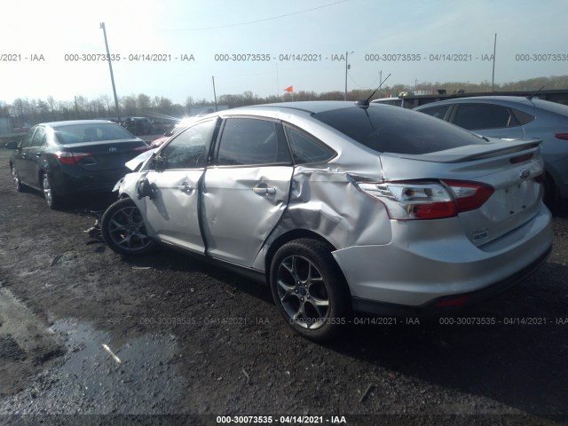 Photo 2 VIN: 1FADP3F25DL326152 - FORD FOCUS 