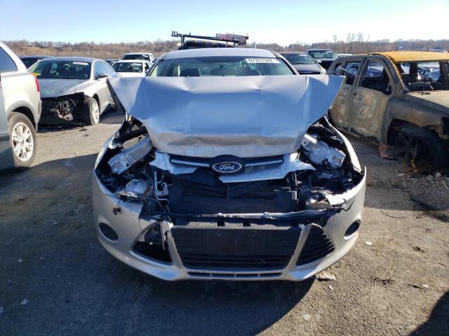 Photo 4 VIN: 1FADP3F25DL333392 - FORD FOCUS SE 