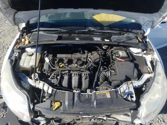 Photo 6 VIN: 1FADP3F25DL335630 - FORD FOCUS SE 