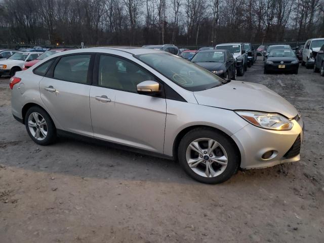 Photo 3 VIN: 1FADP3F25DL336812 - FORD FOCUS 