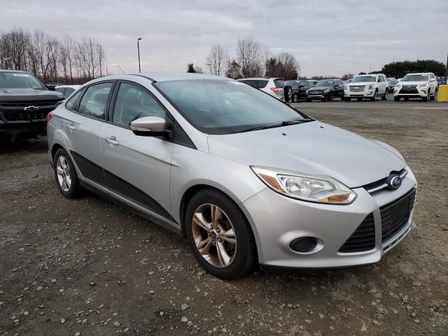 Photo 3 VIN: 1FADP3F25DL358664 - FORD FOCUS SE 