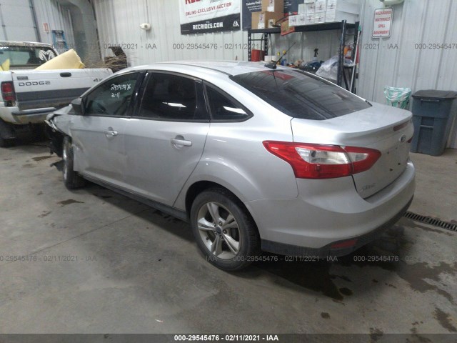 Photo 2 VIN: 1FADP3F25DL361774 - FORD FOCUS 