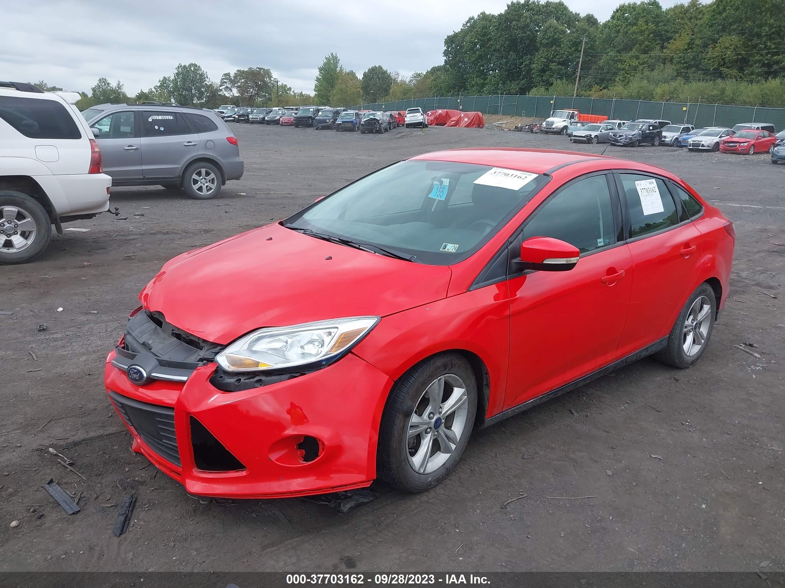 Photo 1 VIN: 1FADP3F25EL245153 - FORD FOCUS 