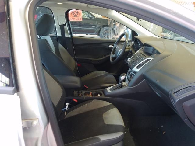 Photo 4 VIN: 1FADP3F25EL388832 - FORD FOCUS SE 