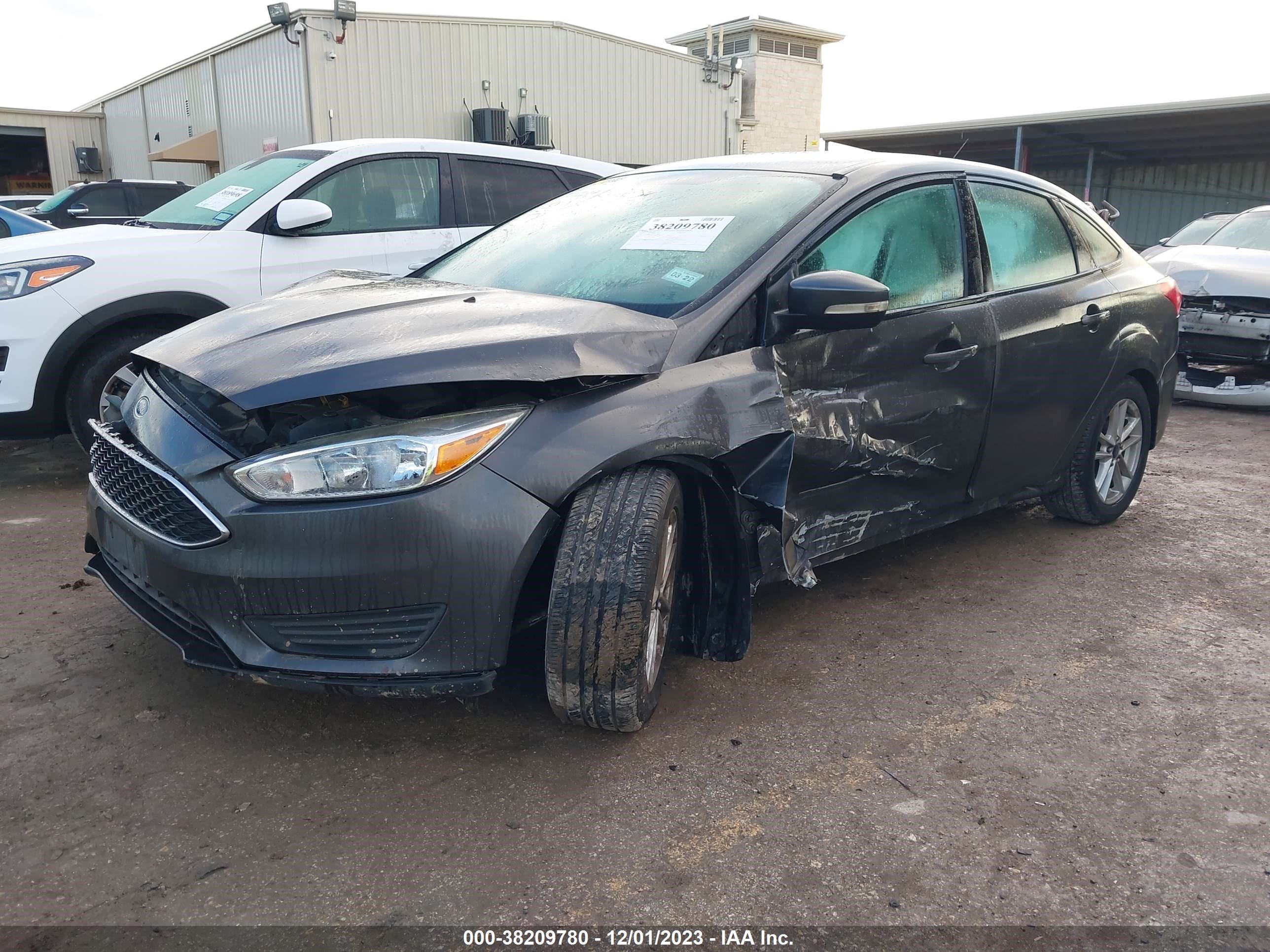 Photo 1 VIN: 1FADP3F25FL323559 - FORD FOCUS 