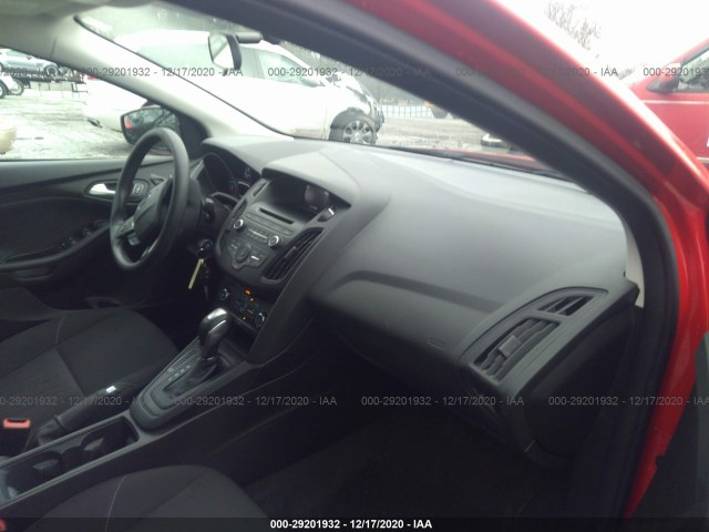 Photo 4 VIN: 1FADP3F25GL207246 - FORD FOCUS 