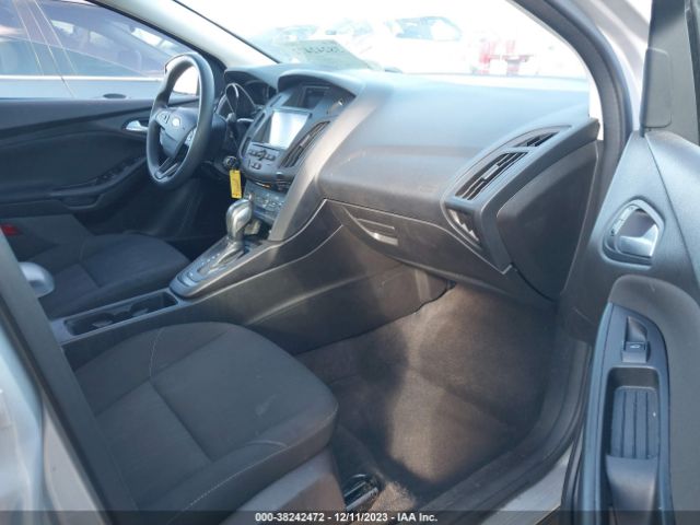 Photo 4 VIN: 1FADP3F25GL230879 - FORD FOCUS 