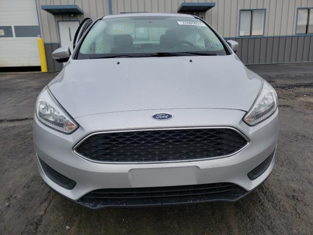 Photo 9 VIN: 1FADP3F25GL290256 - FORD FOCUS SE 