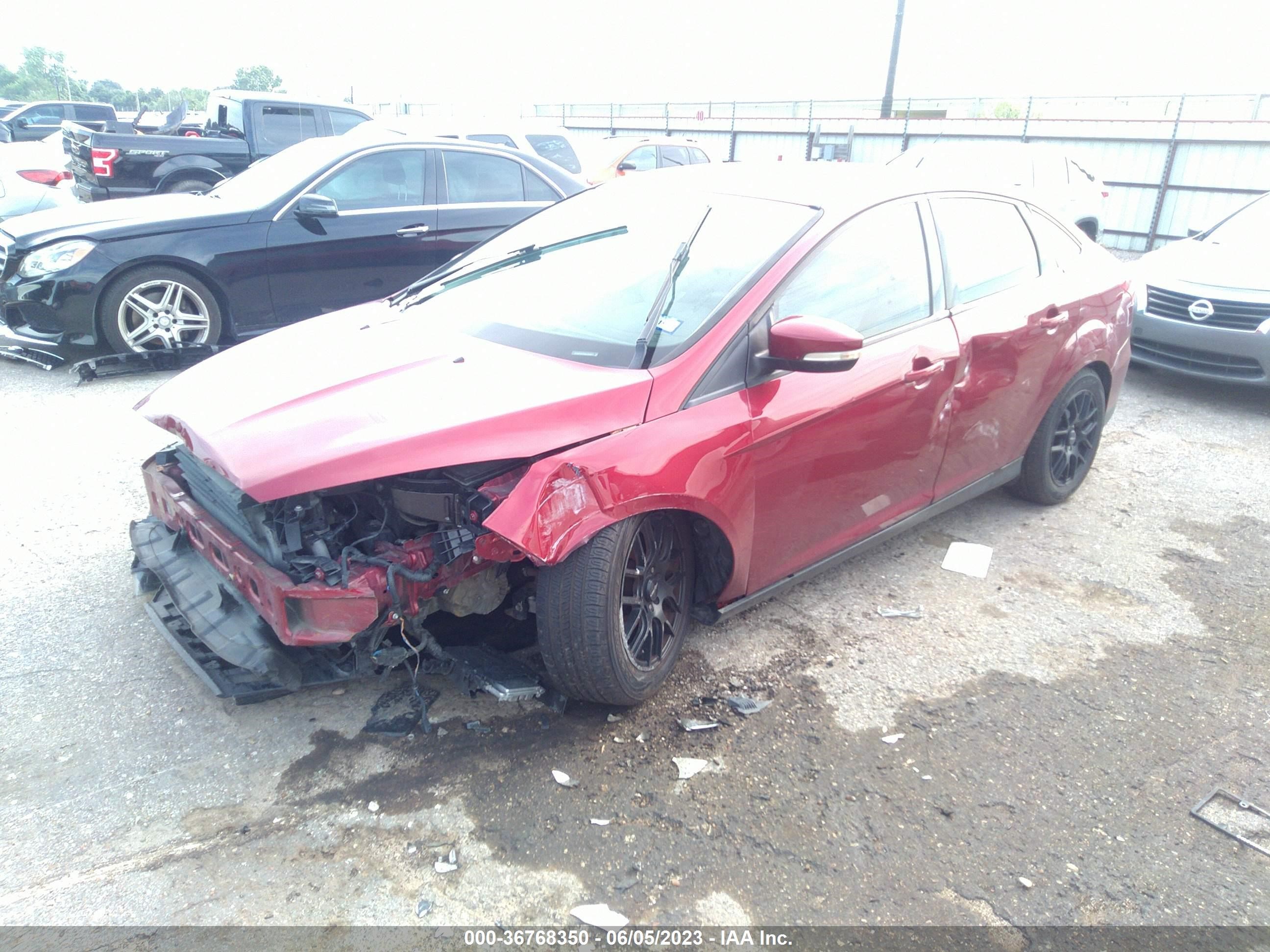 Photo 1 VIN: 1FADP3F25GL293027 - FORD FOCUS 