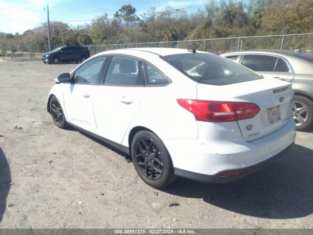 Photo 2 VIN: 1FADP3F25GL299717 - FORD FOCUS 