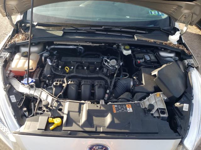 Photo 6 VIN: 1FADP3F25HL305596 - FORD FOCUS SE 