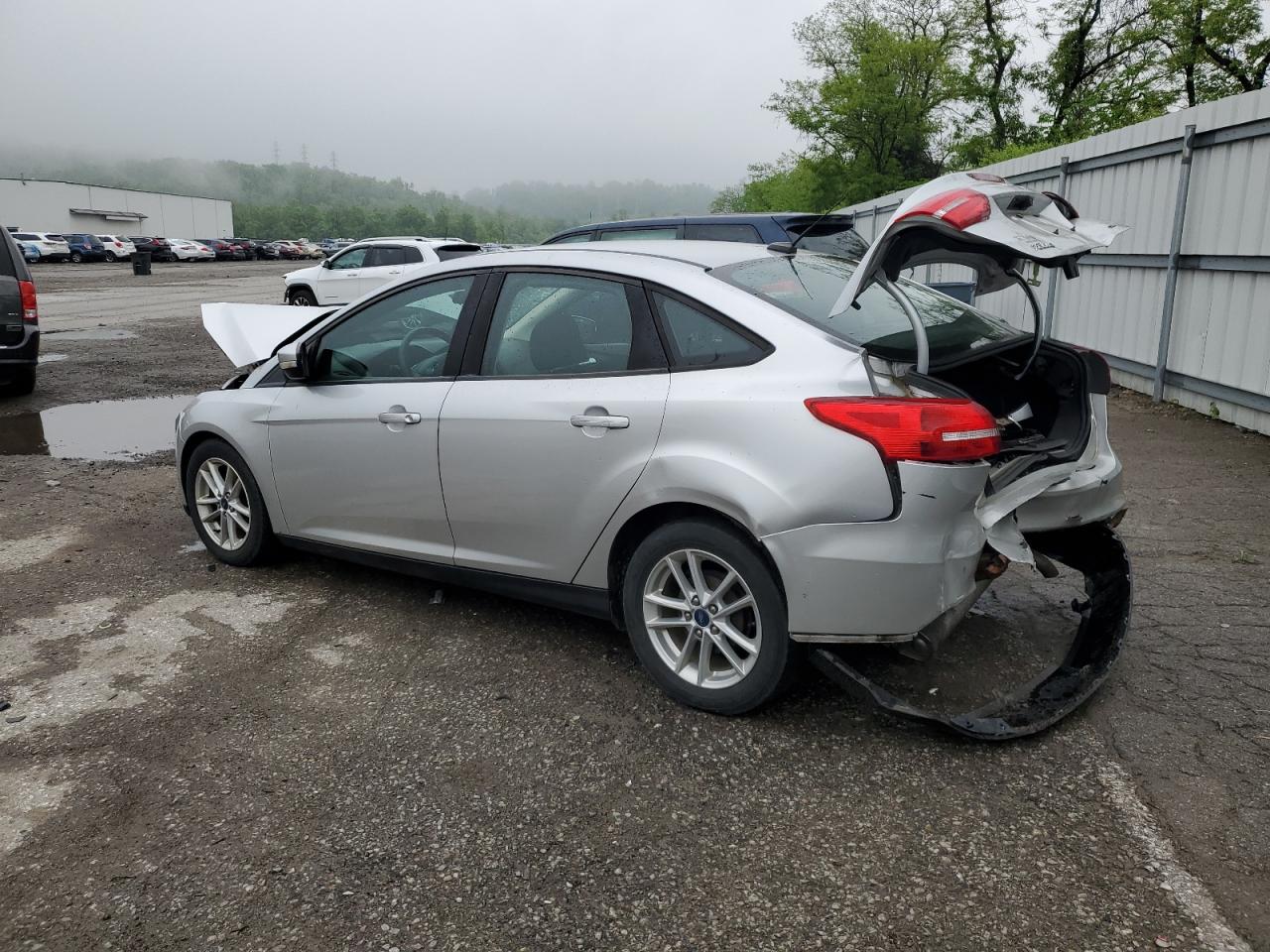 Photo 1 VIN: 1FADP3F25HL332068 - FORD FOCUS 