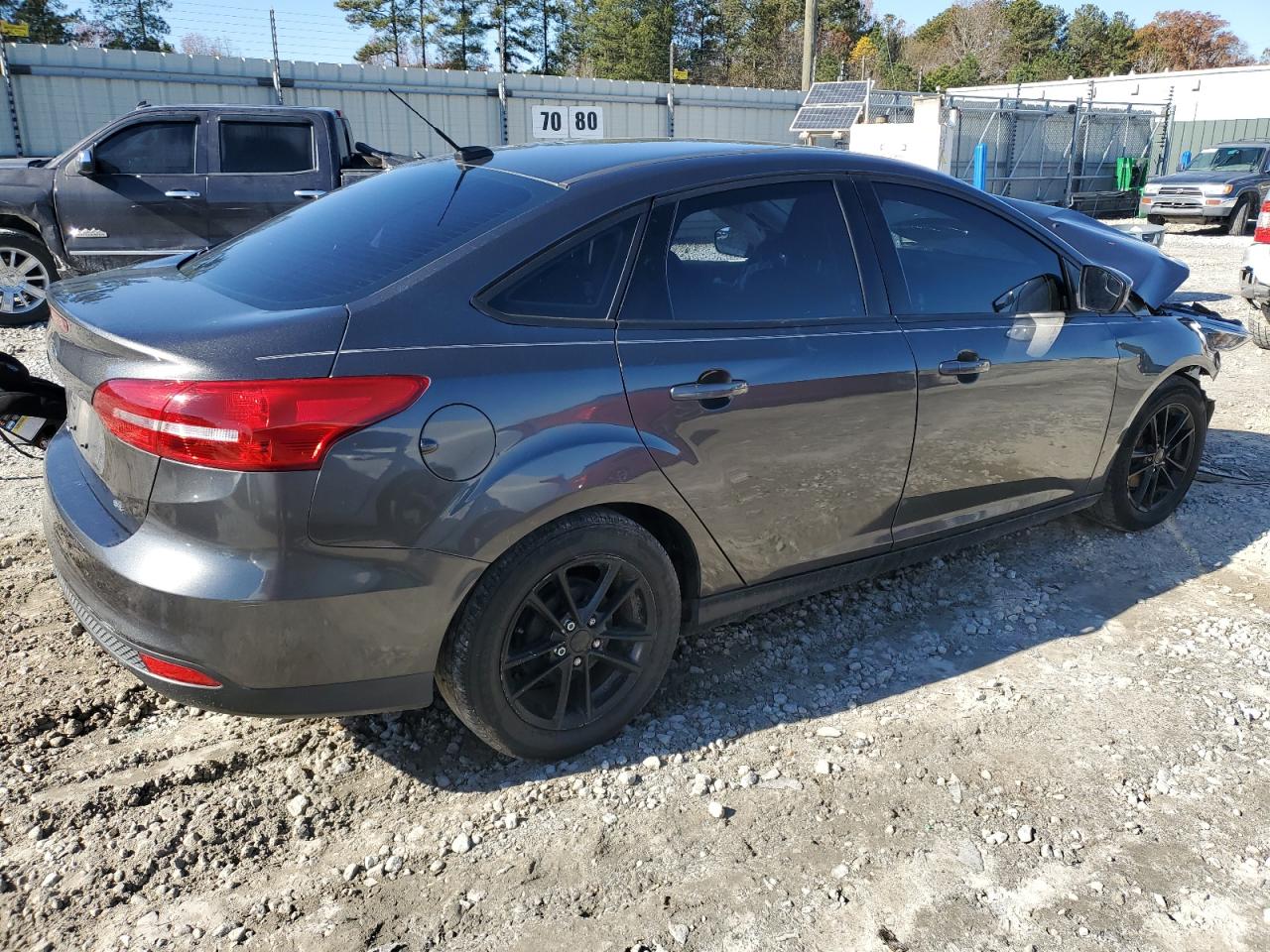 Photo 2 VIN: 1FADP3F25JL226399 - FORD FOCUS 