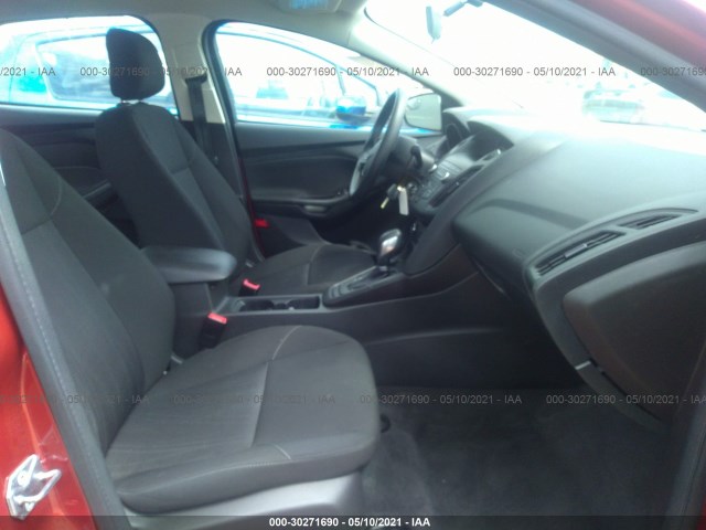 Photo 4 VIN: 1FADP3F25JL256096 - FORD FOCUS 