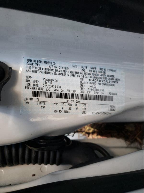 Photo 9 VIN: 1FADP3F25JL318919 - FORD FOCUS SE 