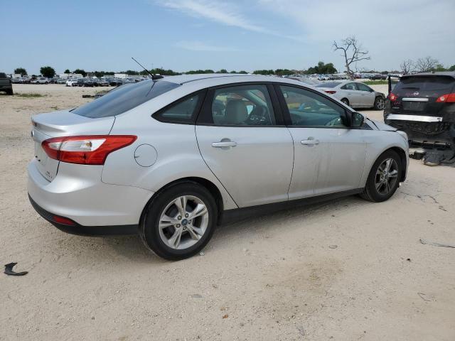 Photo 2 VIN: 1FADP3F26DL137882 - FORD FOCUS SE 