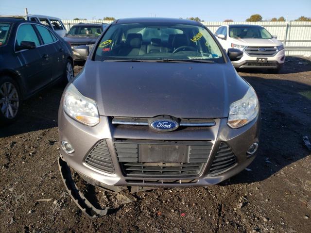 Photo 8 VIN: 1FADP3F26DL274577 - FORD FOCUS 