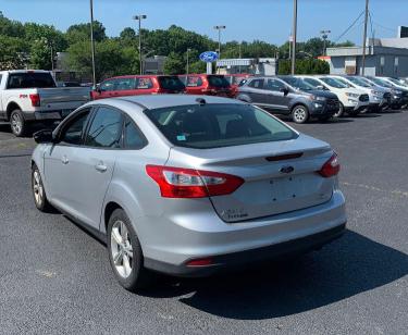 Photo 2 VIN: 1FADP3F26DL290892 - FORD FOCUS SE 