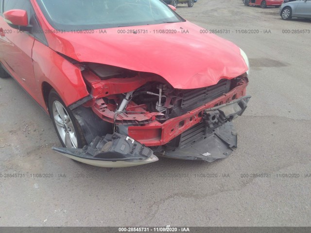 Photo 5 VIN: 1FADP3F26DL320781 - FORD FOCUS 