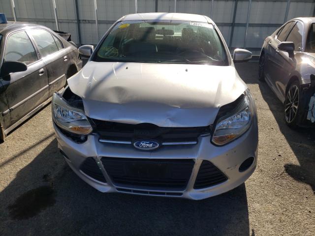 Photo 8 VIN: 1FADP3F26DL374551 - FORD FOCUS 