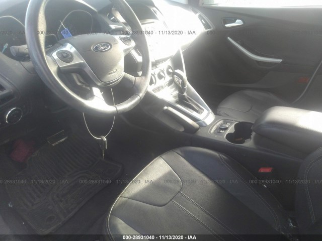 Photo 4 VIN: 1FADP3F26EL270921 - FORD FOCUS 