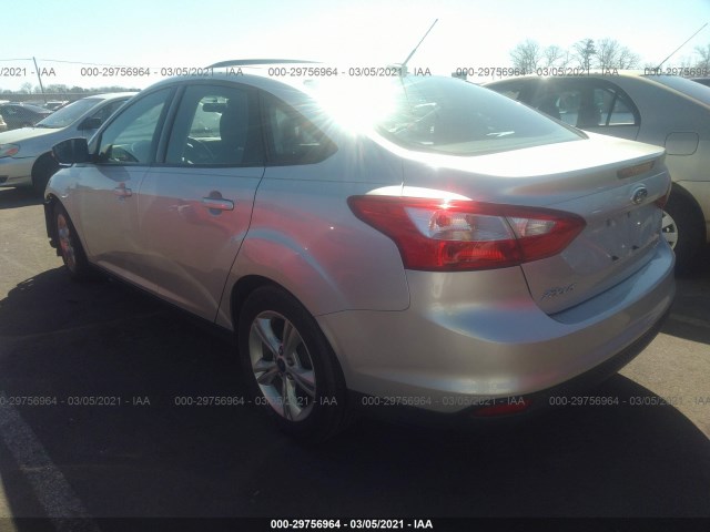 Photo 2 VIN: 1FADP3F26EL271907 - FORD FOCUS 