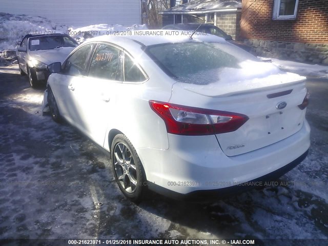 Photo 2 VIN: 1FADP3F26EL307143 - FORD FOCUS 