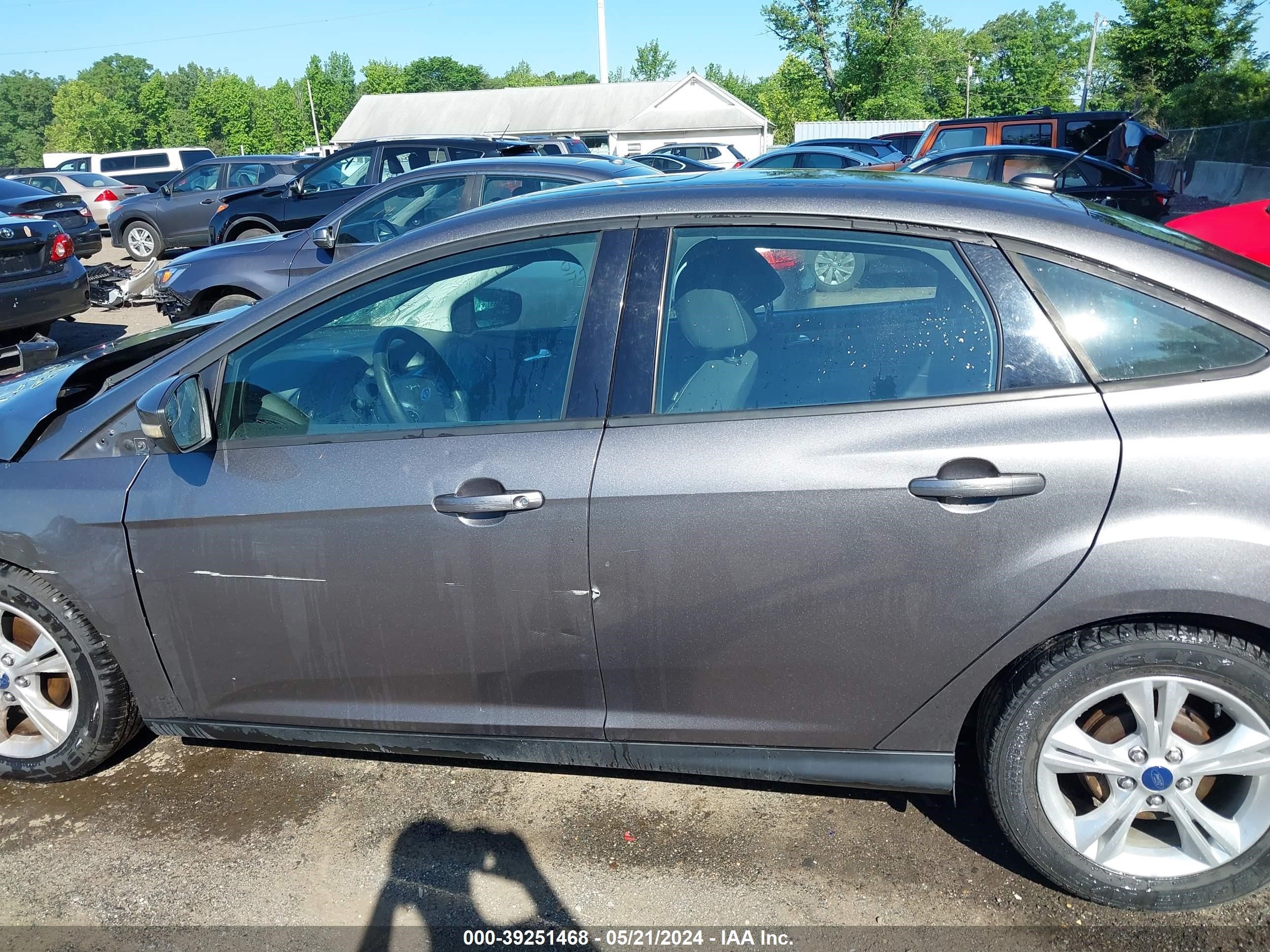 Photo 14 VIN: 1FADP3F26EL332348 - FORD FOCUS 