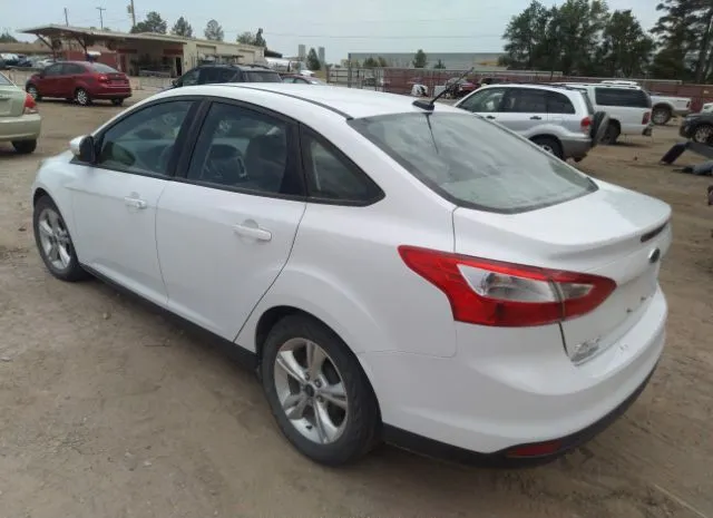 Photo 2 VIN: 1FADP3F26EL390847 - FORD FOCUS 