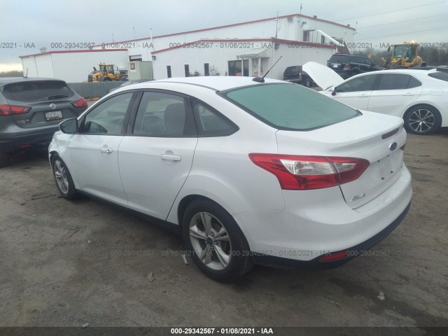 Photo 2 VIN: 1FADP3F26EL402446 - FORD FOCUS 