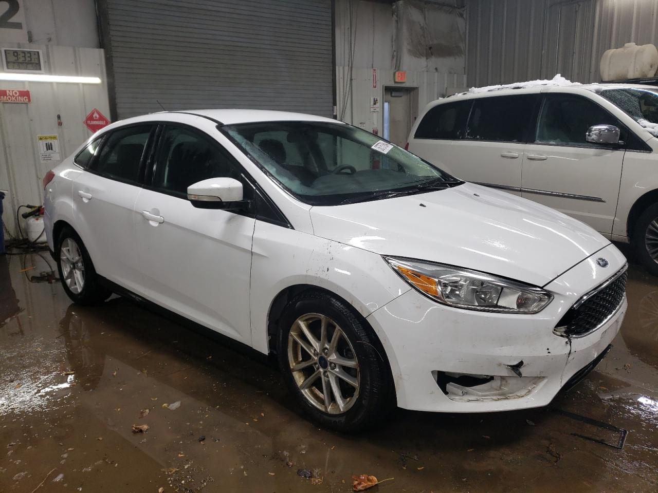 Photo 3 VIN: 1FADP3F26FL254896 - FORD FOCUS 